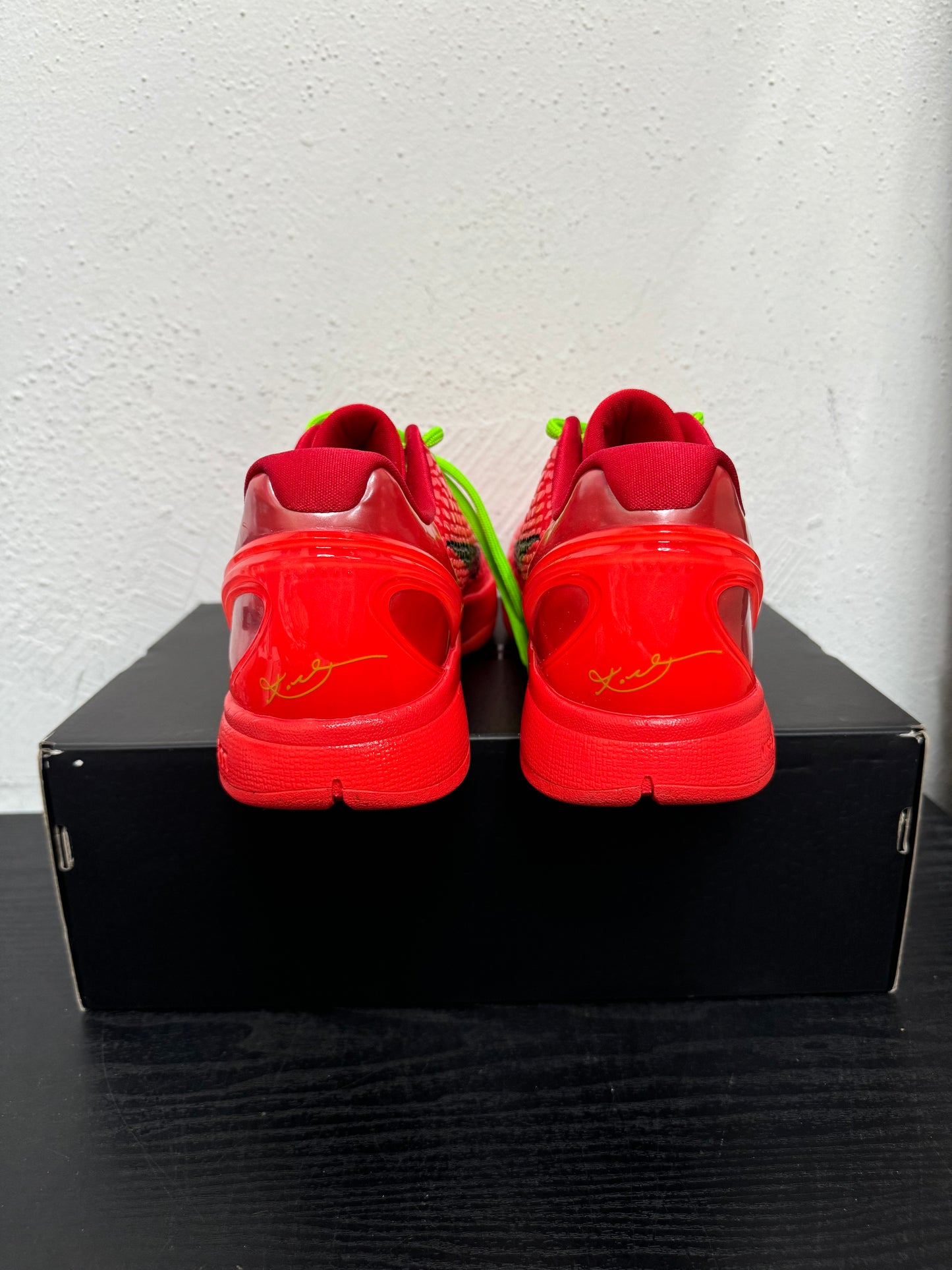 KOBE 6 REVERSE GRINCH