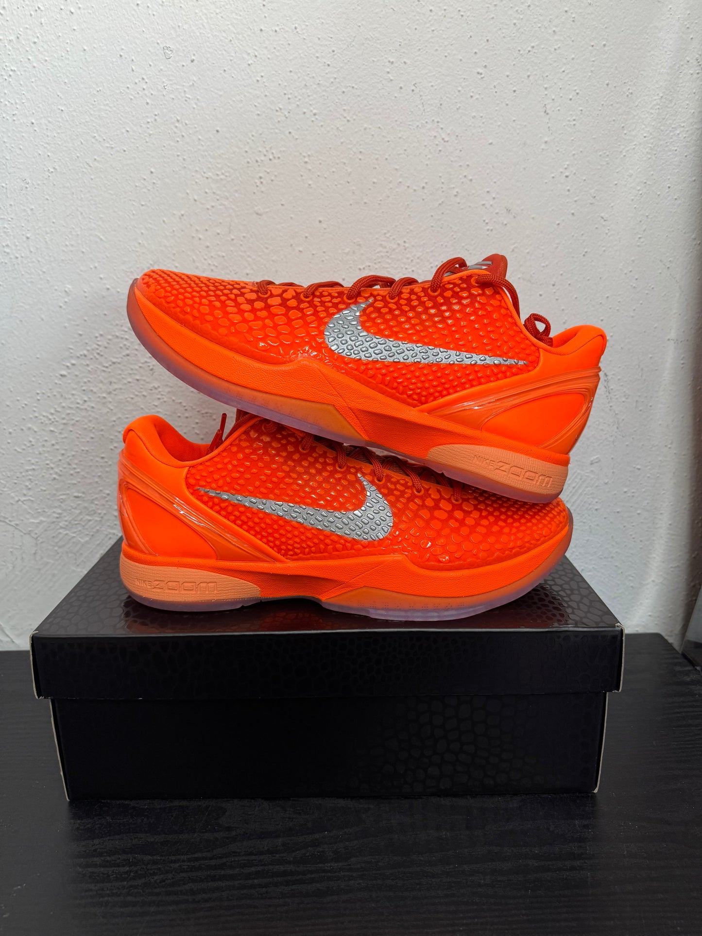 KOBE 6 TOTAL ORANGE