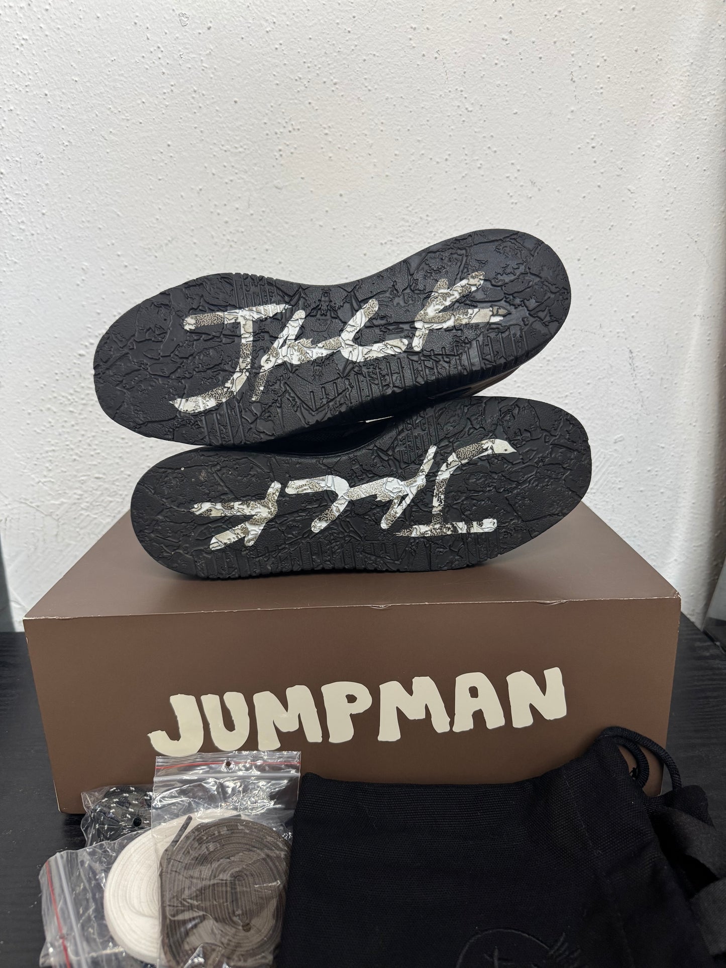 JORDAN JUMPMAN JACK TRAVIS SCOTT DARK MOCHA (USED)