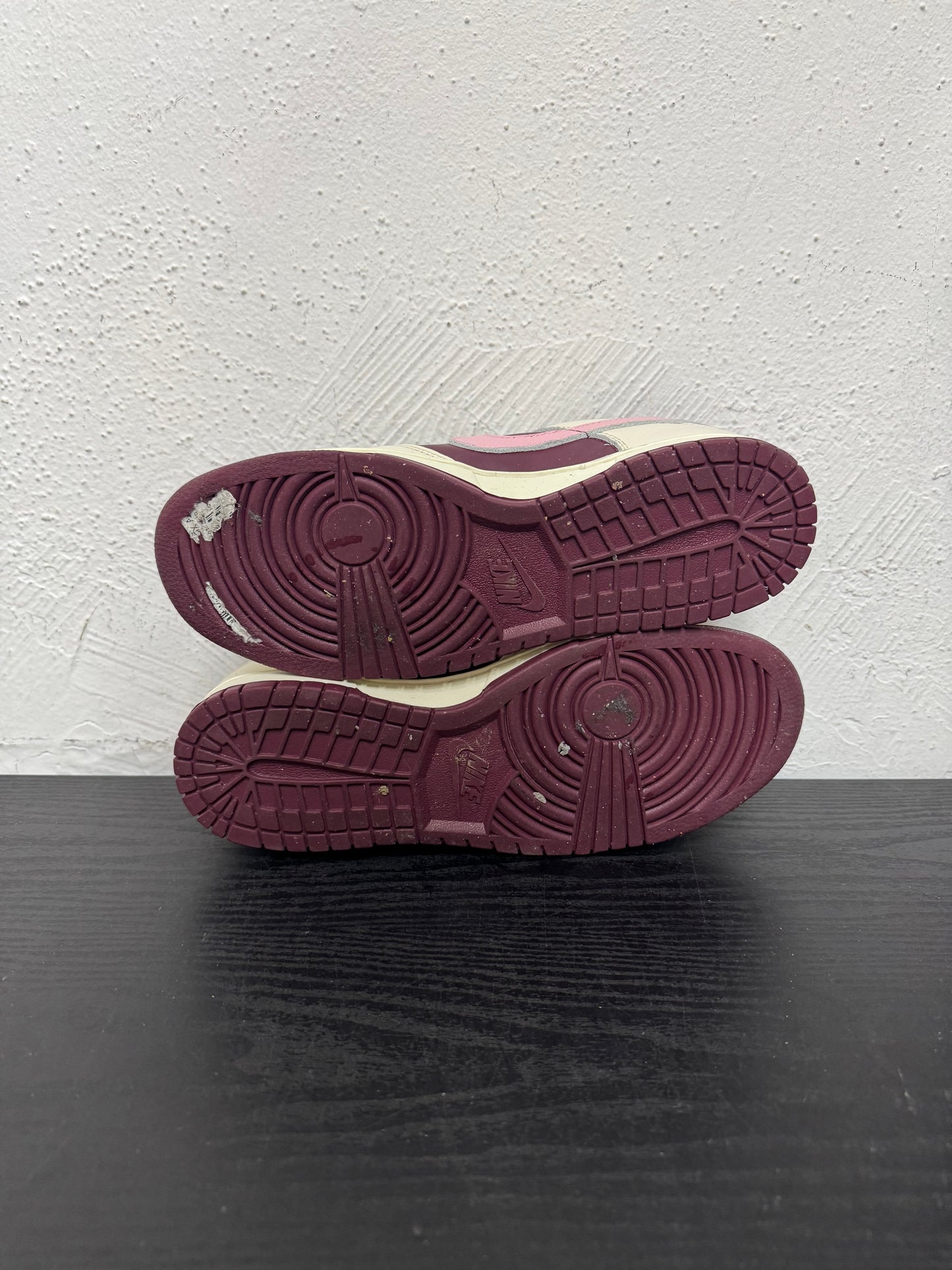 DUNK LOW VALENTINES DAY (USED) (NB)