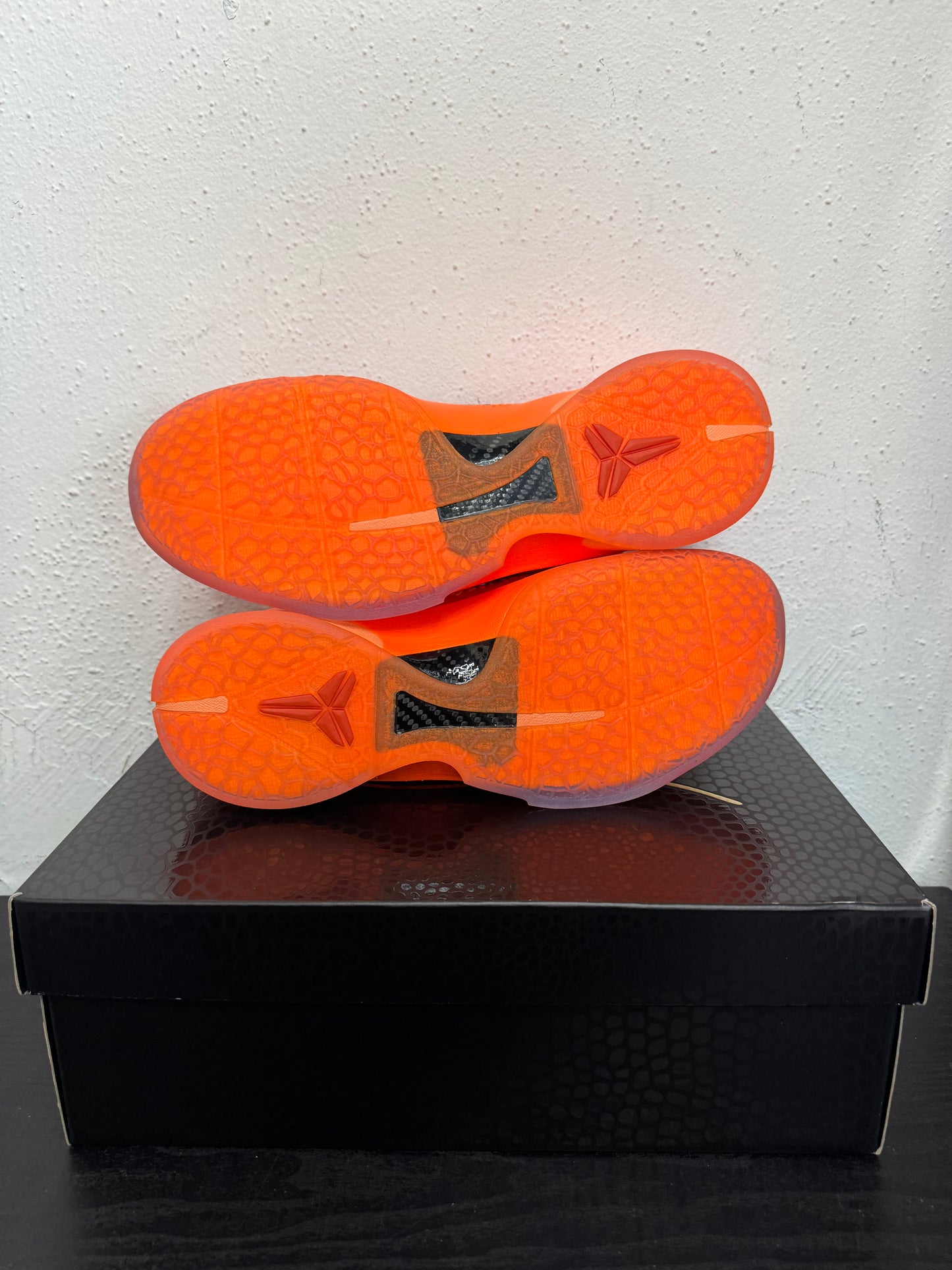 KOBE 6 TOTAL ORANGE