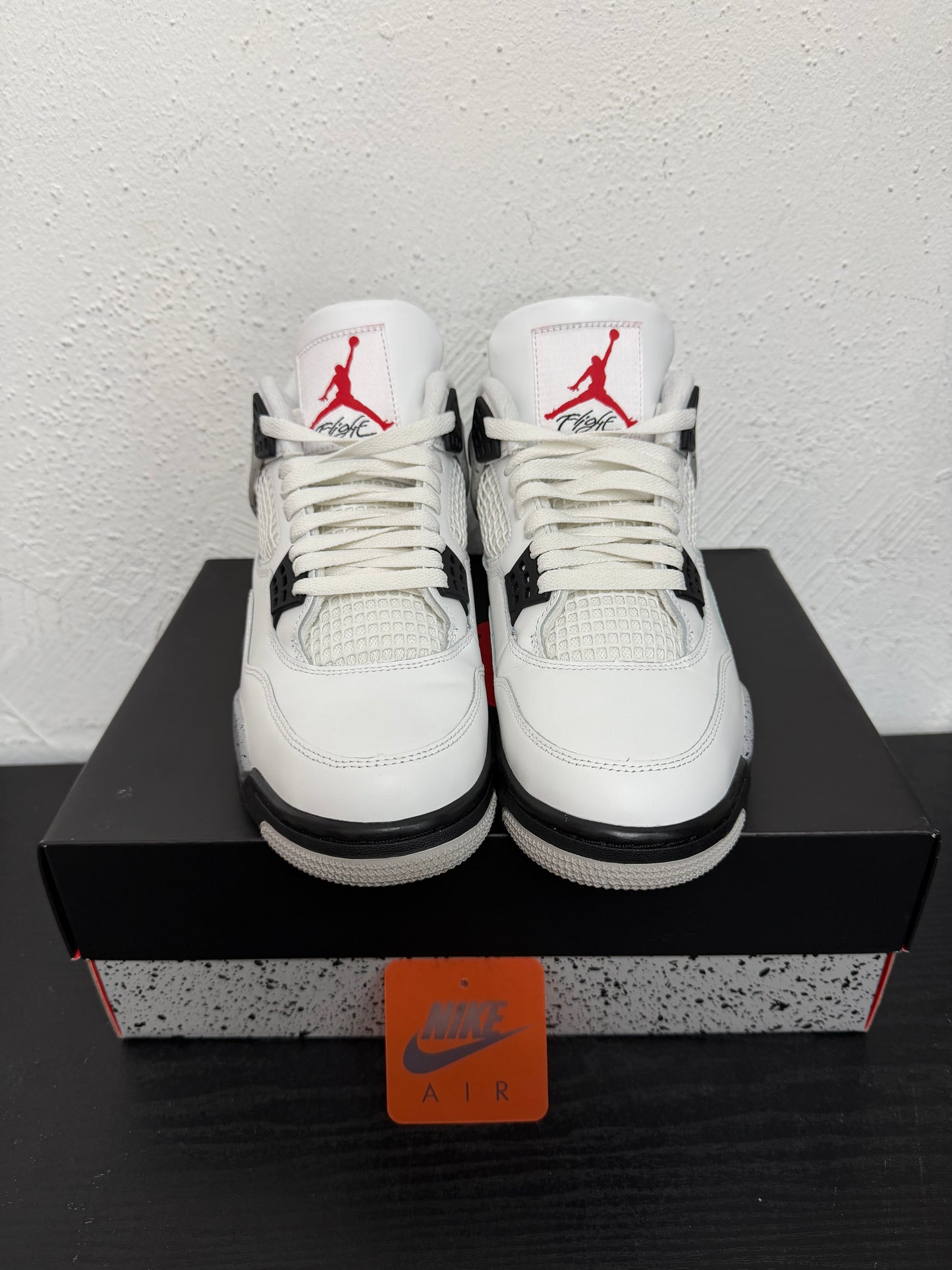 JORDAN 4 WHITE CEMENT (USED)