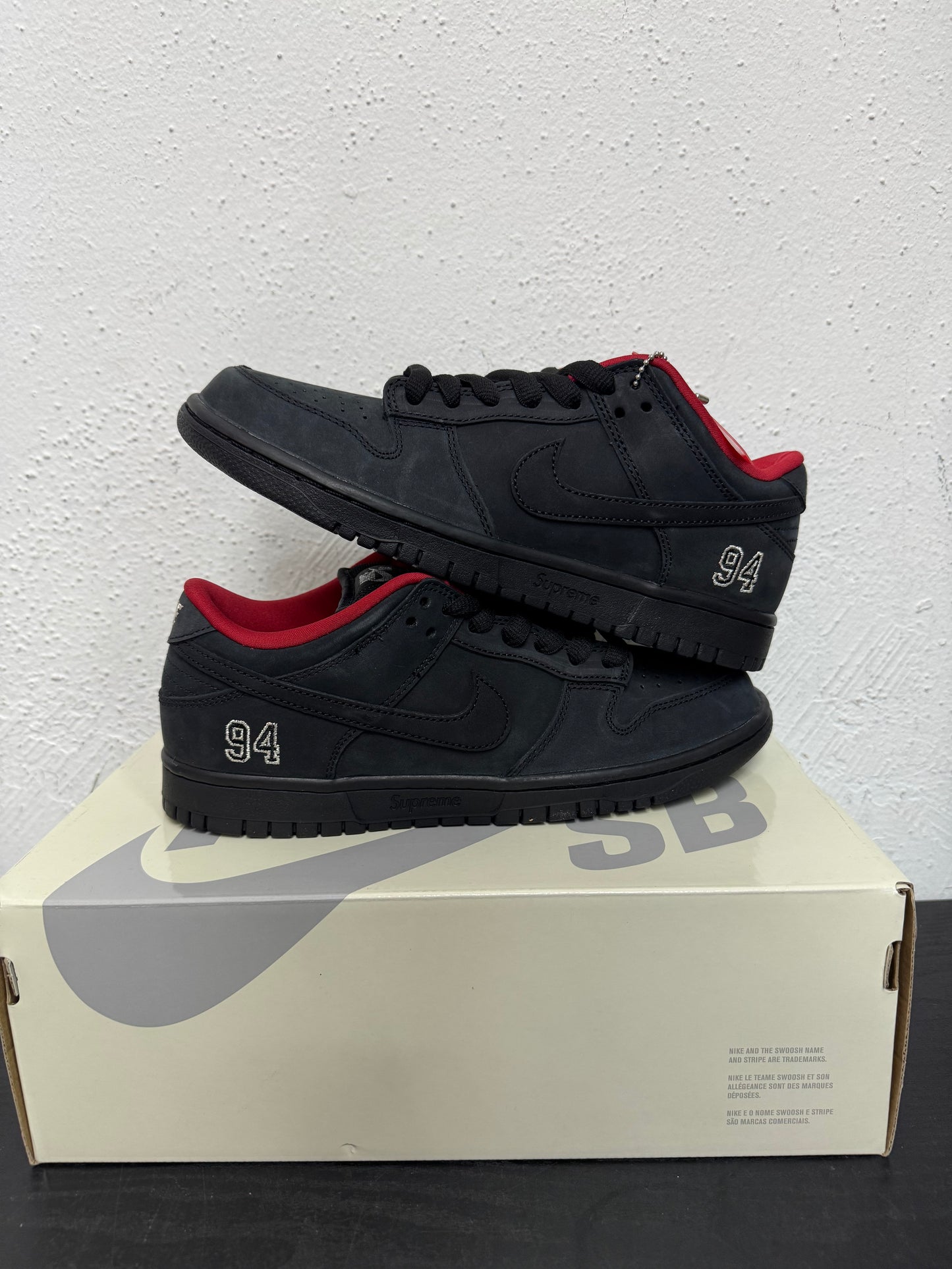 DUNK LOW SB SUPREME 94 BLACK