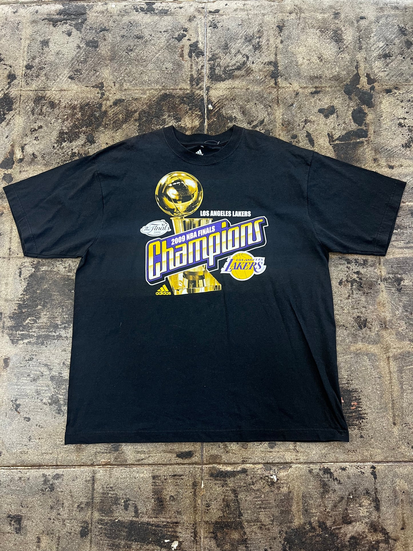ADIDAS LA LAKERS 2009 FINALS CHAMPIONS TEE