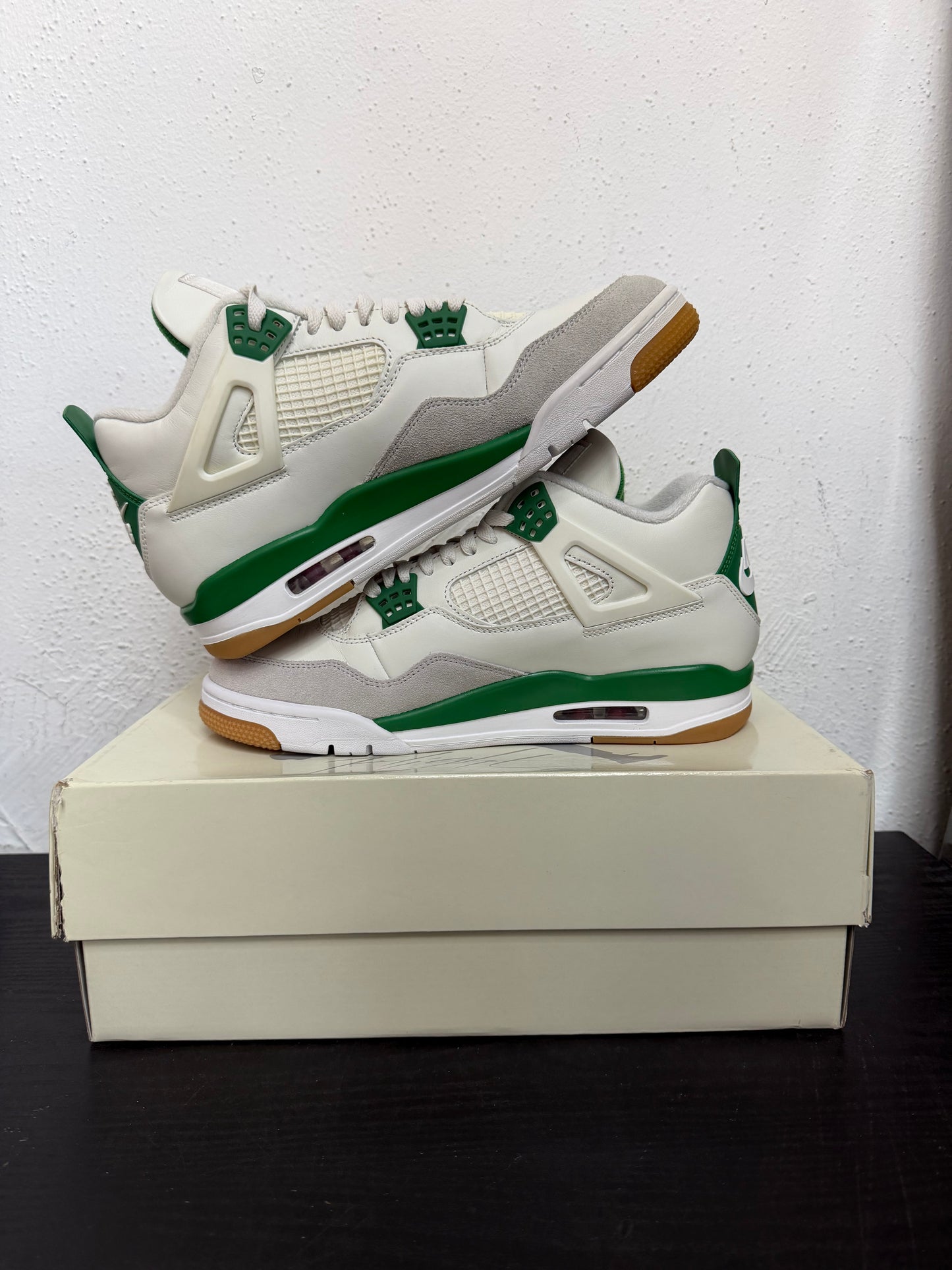 JORDAN 4 PINE GREEN (USED)
