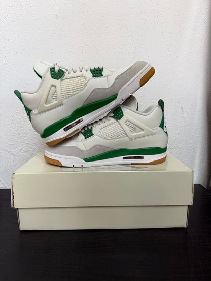 JORDAN 4 PINE GREEN (USED)