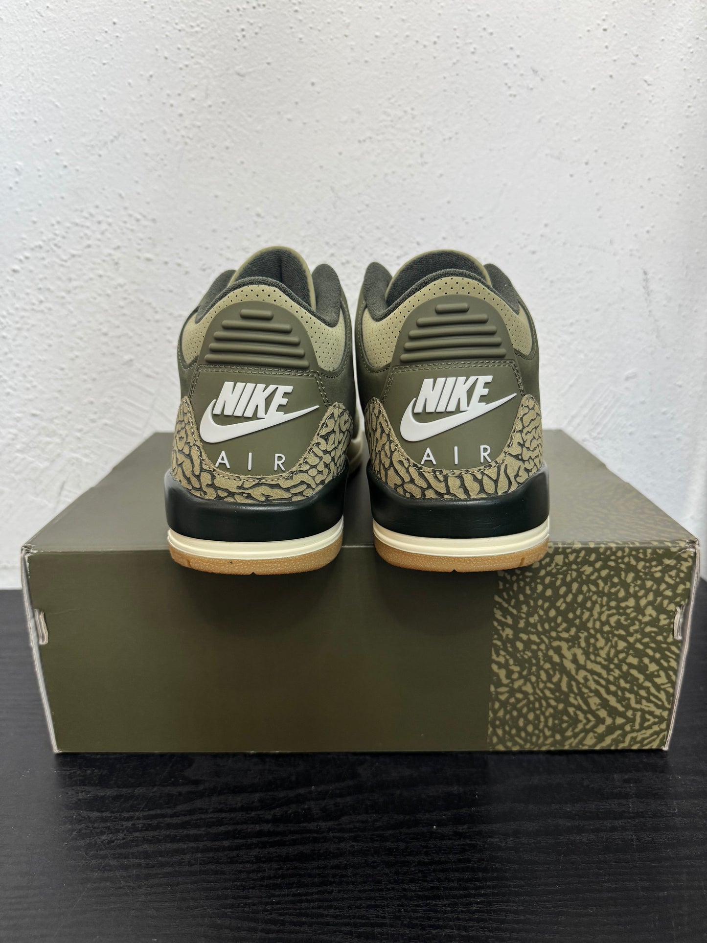 JORDAN 3 FAMILY AFFAIR