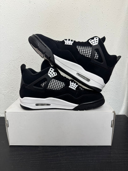 JORDAN 4 WHITE THUNDER