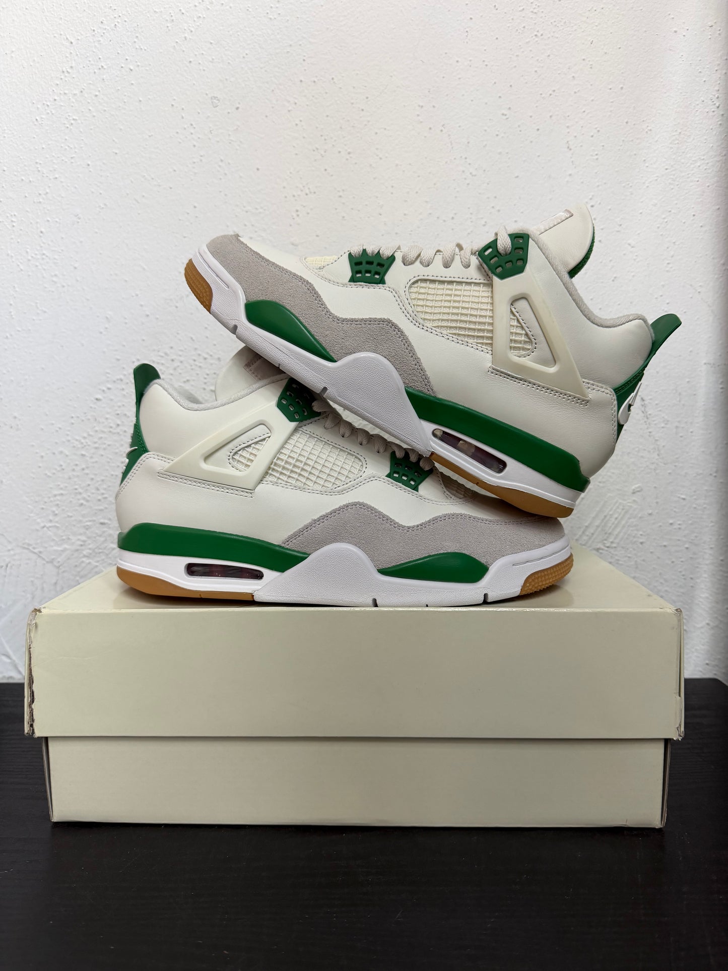 JORDAN 4 PINE GREEN (USED)