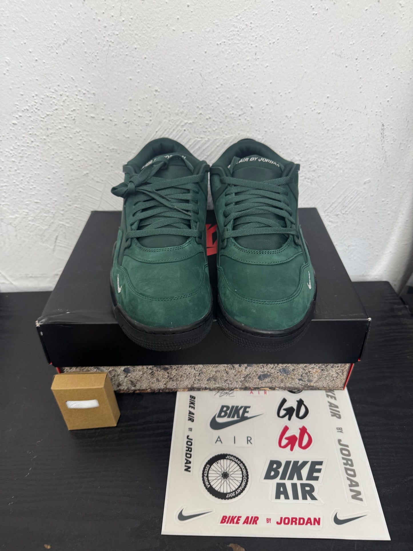 JORDAN 4 RM NIGEL SYLVESTER GRANDMA DRIVEWAY